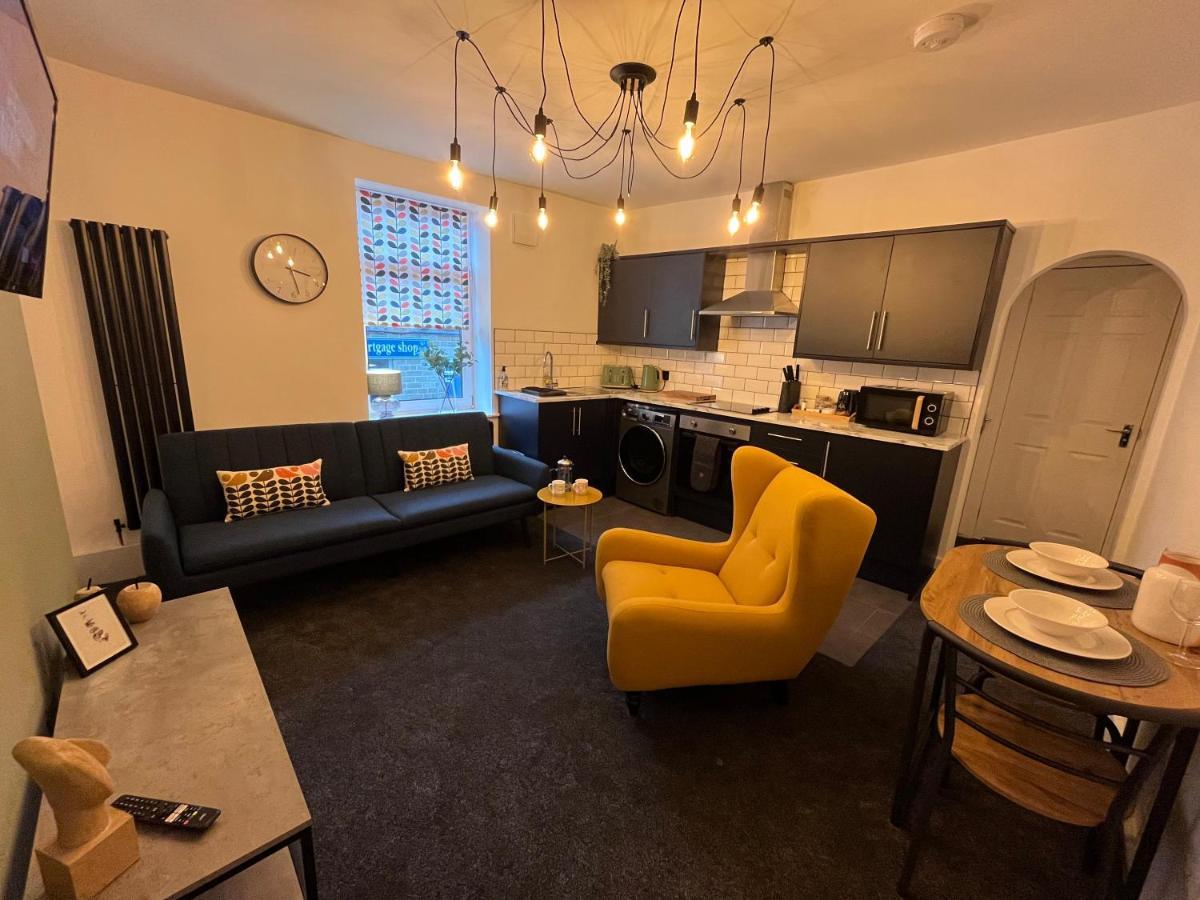 Modern & Retro Two Bedroom Apartment In Barnsley Zewnętrze zdjęcie