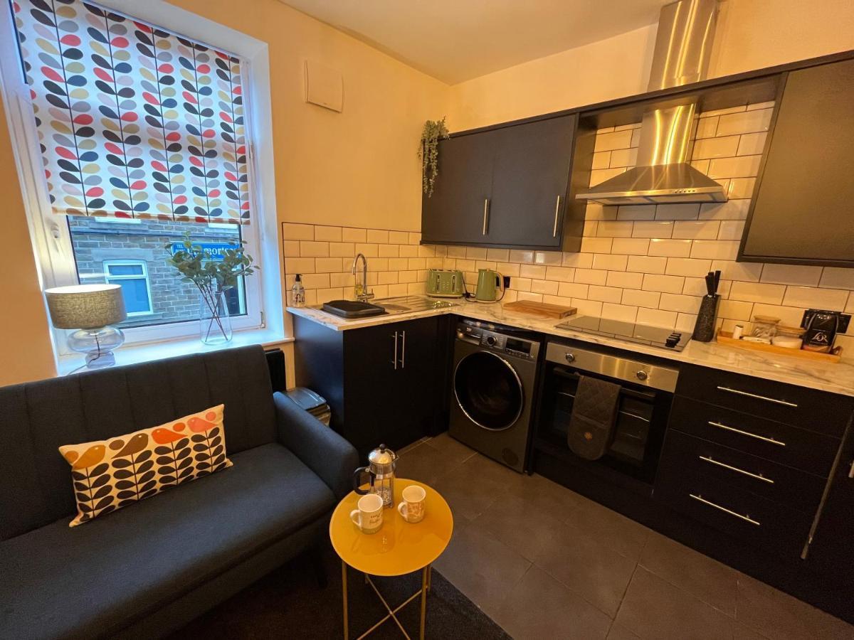 Modern & Retro Two Bedroom Apartment In Barnsley Zewnętrze zdjęcie