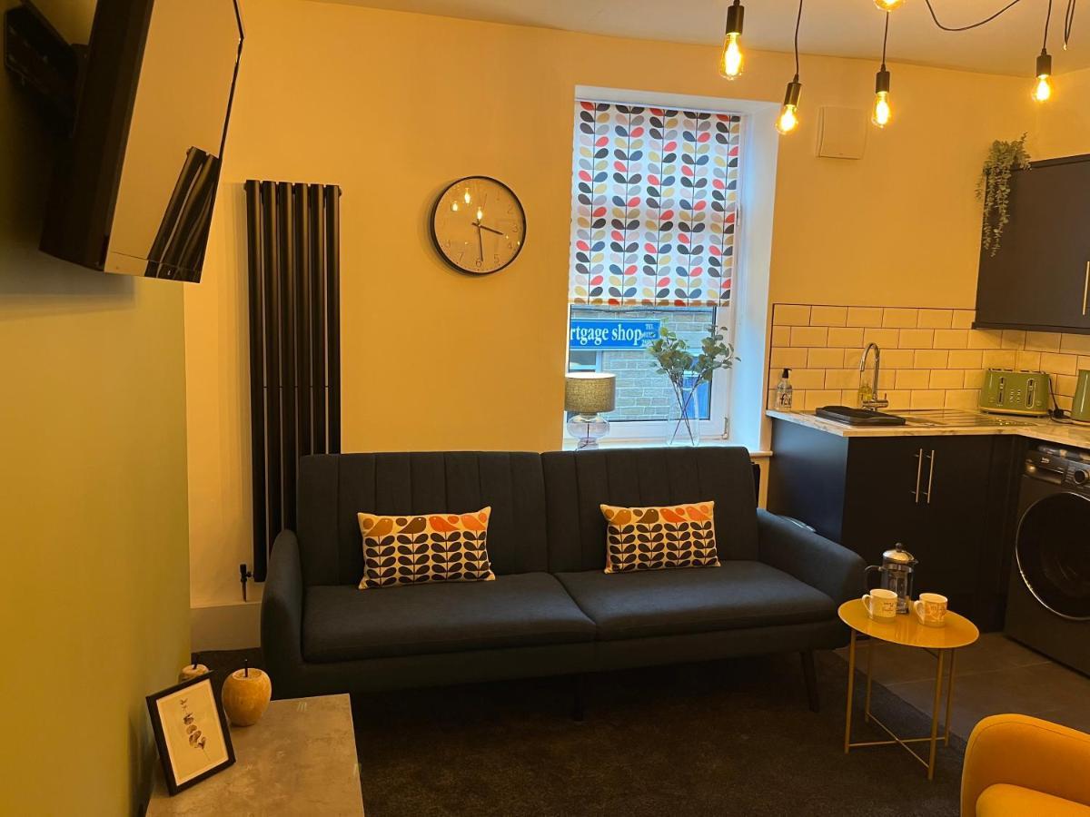 Modern & Retro Two Bedroom Apartment In Barnsley Zewnętrze zdjęcie